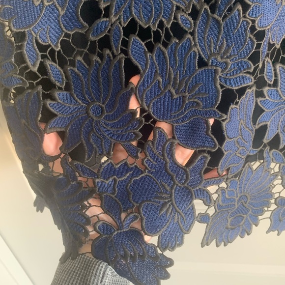 Anthropologie navy cutout top - Picture 4 of 7